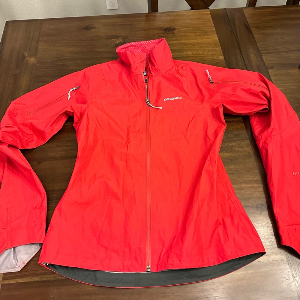 Women’s Patagonia jacket gore-Tex red small waterproof